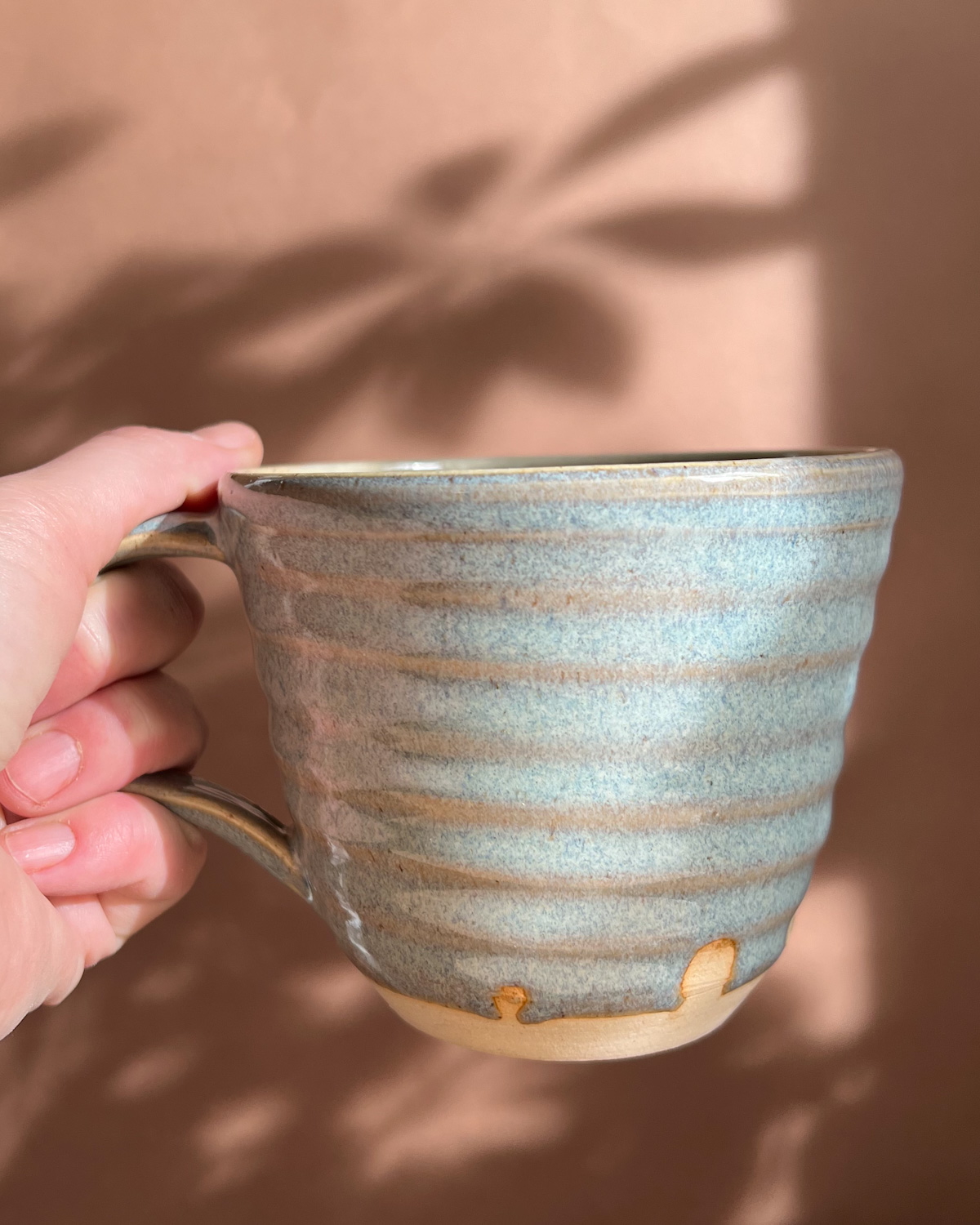 Grande tasse bleue belge - vague de réconfort 7 Grande tasse bleue belge - vague de réconfort – Image 7