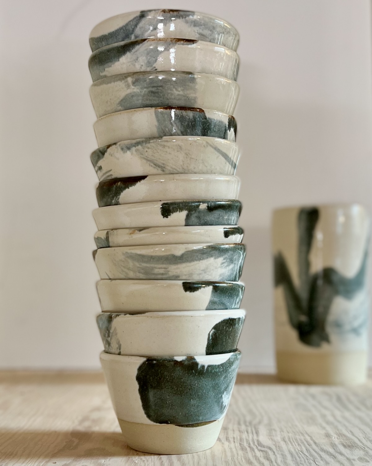 Bol à dessert noir et blanc - gris de Payne 2 Bol à dessert noir et blanc - gris de Payne – Image 2