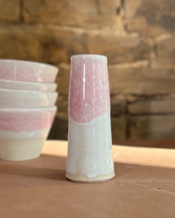 Petit vase rose et blanc - déco de mariage